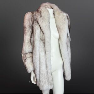 Elegant Fur Coat in Cream and Gray